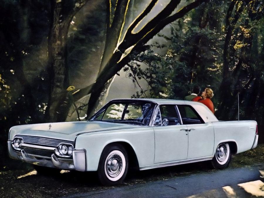  Lincoln Continental Sedan (53А) 1961 года  (фото 6 из 15)